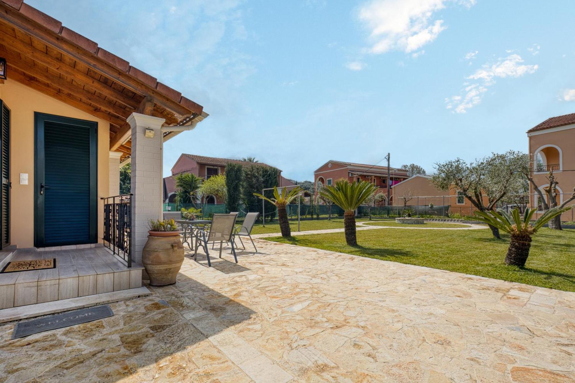 La Casa Di Eleni Villa Acharavi  Bagian luar foto